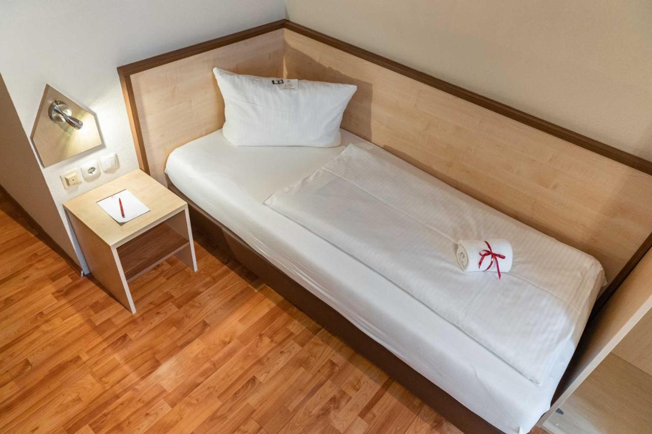 Astoria Easy Otel Essen Dış mekan fotoğraf