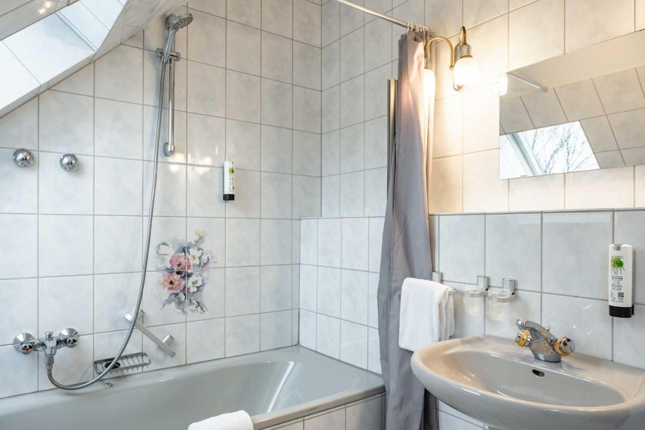 Astoria Easy Otel Essen Dış mekan fotoğraf