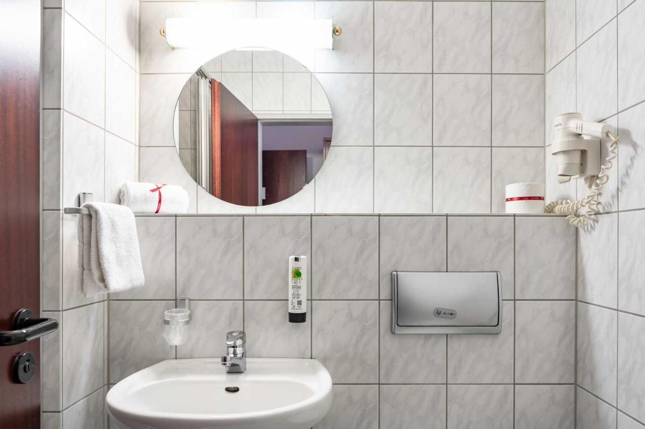 Astoria Easy Otel Essen Dış mekan fotoğraf