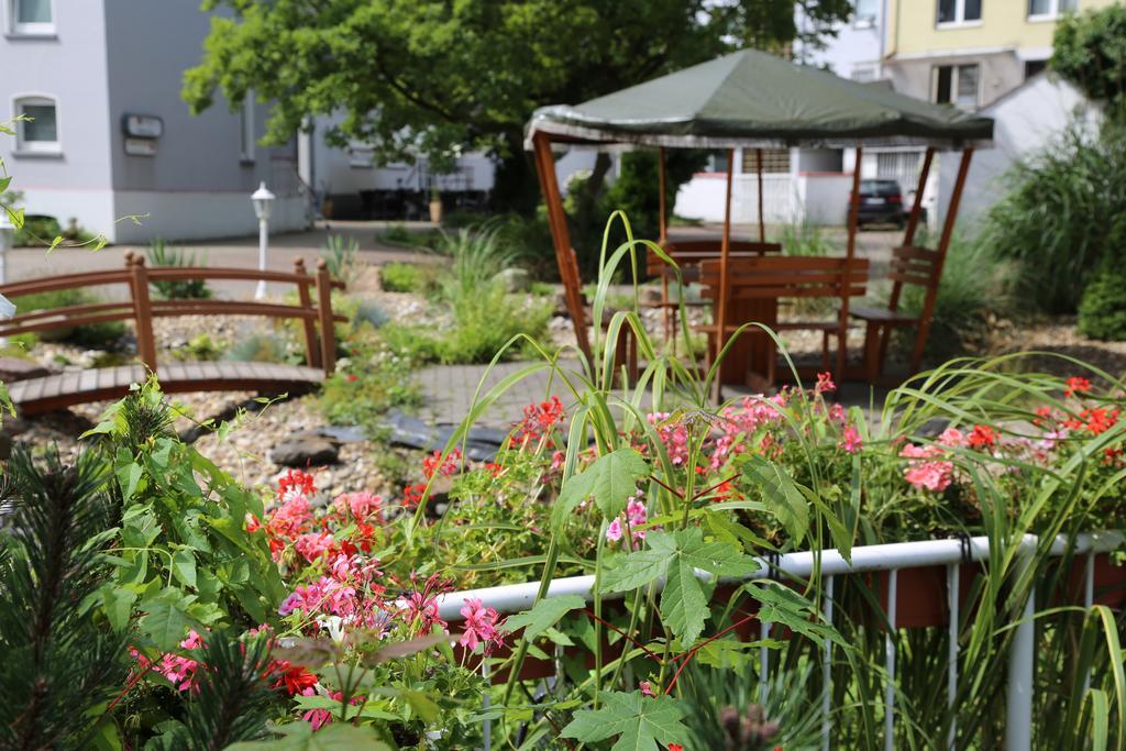 Astoria Easy Otel Essen Dış mekan fotoğraf