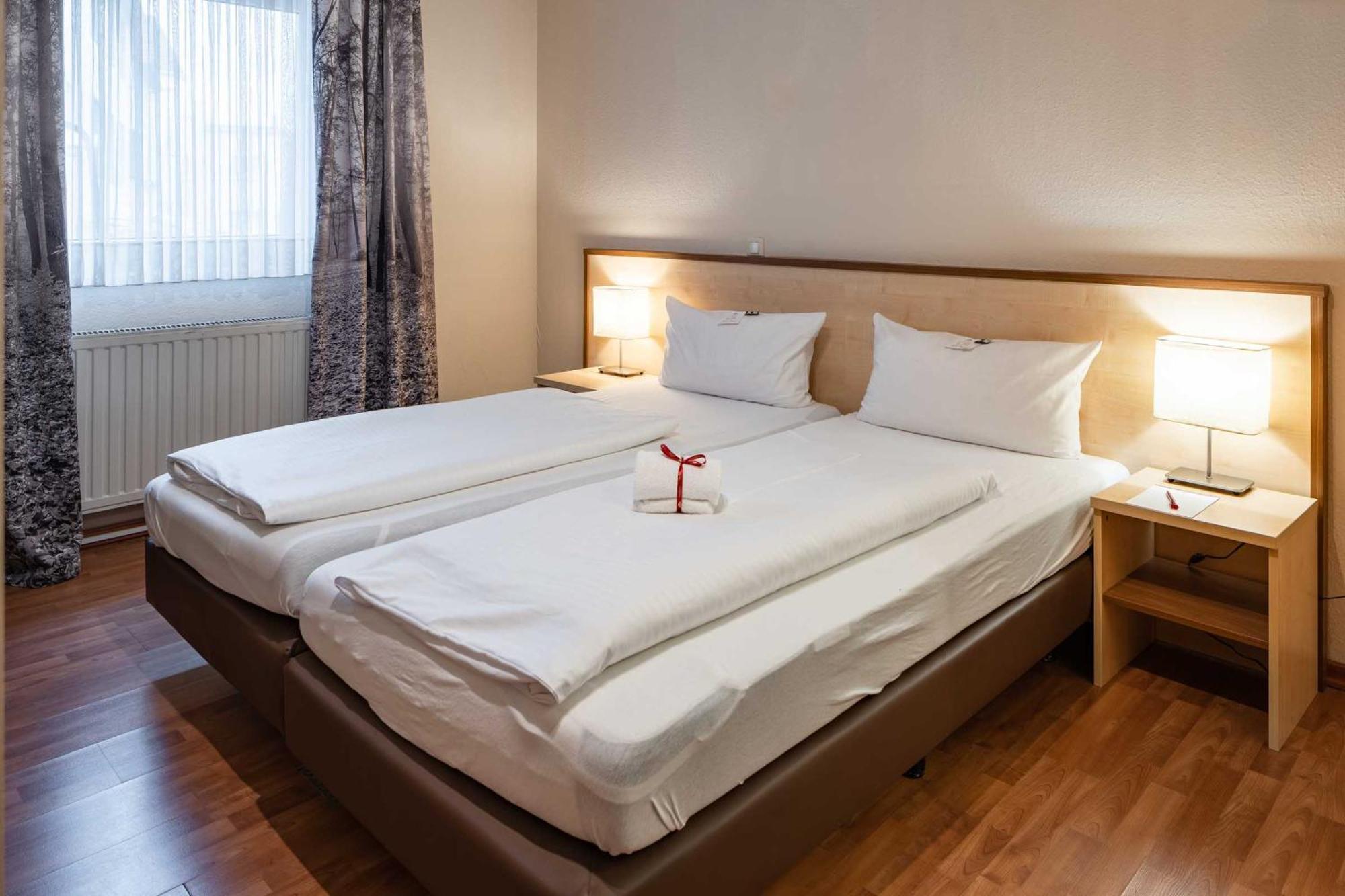 Astoria Easy Otel Essen Dış mekan fotoğraf